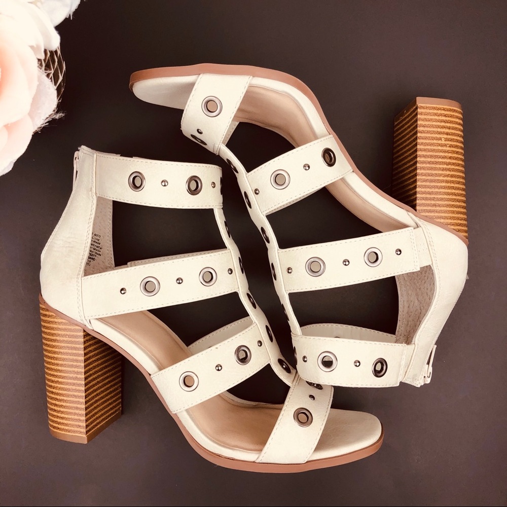 *NWT* Vera Wang Amsterdam 4” Heels Women’s Size 9